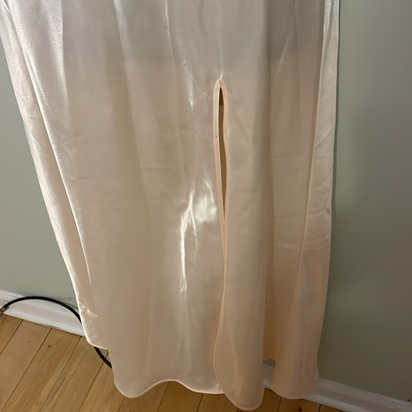 VINTAGE VICTORIA SECRET Sexy, lacey, mesh, long, split, nightgown- GOLD LABEL - Picture 14 of 14